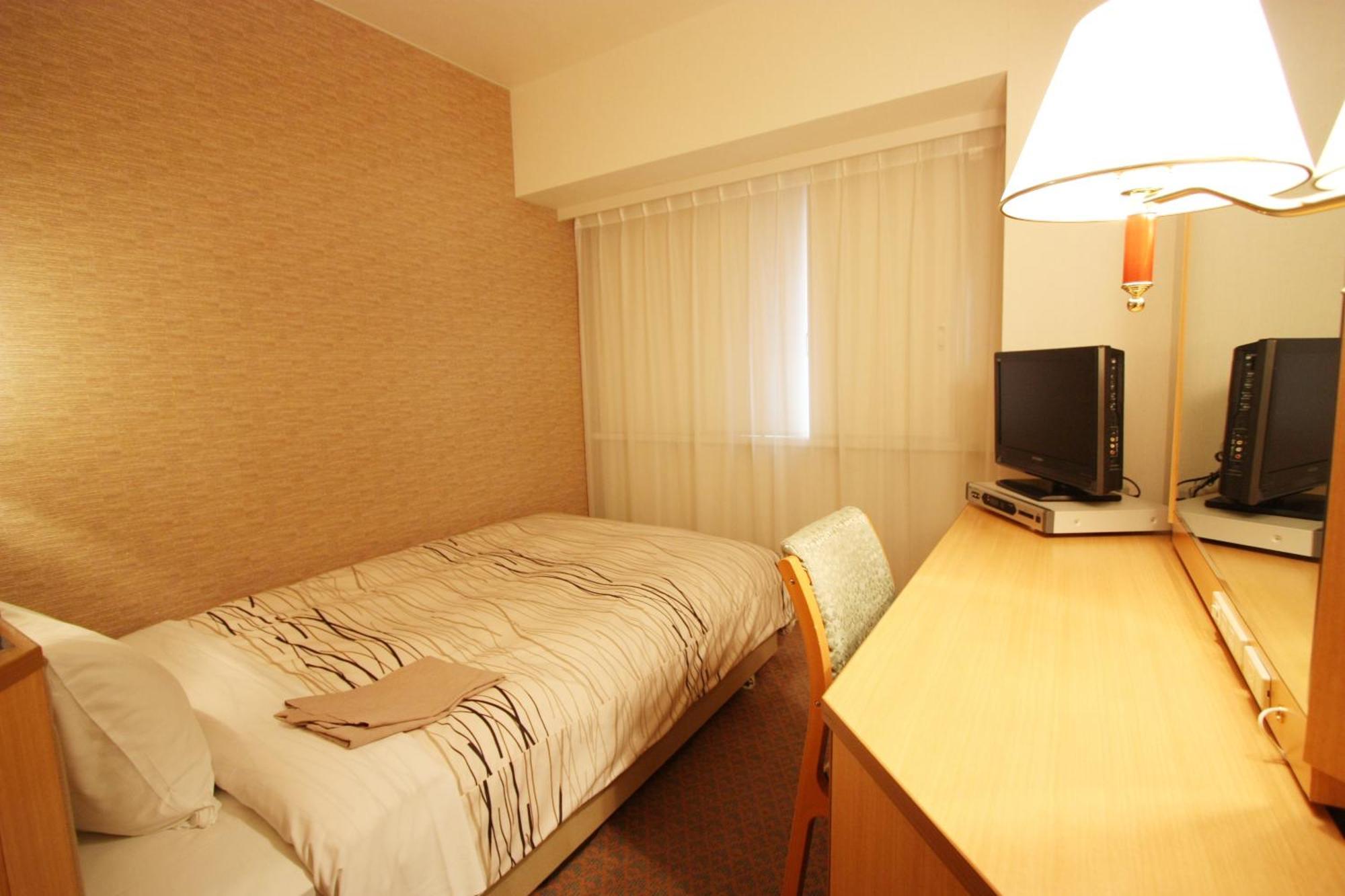 Kanazawa Manten Hotel Ekimae Exteriör bild